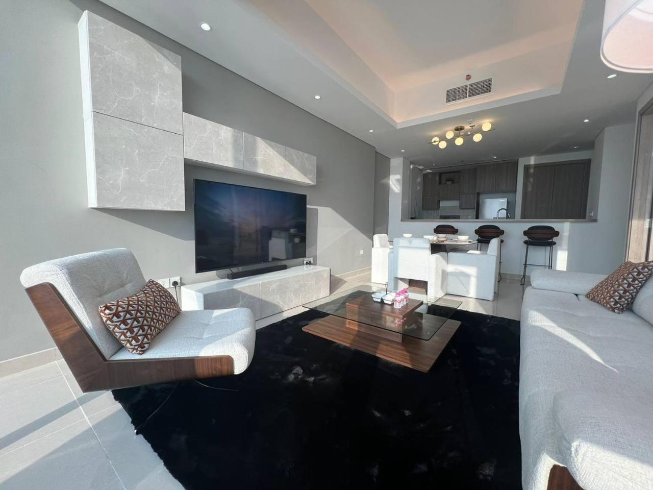 Luxury Sea Front 1 Bedroom Apartment Swimming Pool - Beach - Gym Ras al-Khaimah Exterior foto